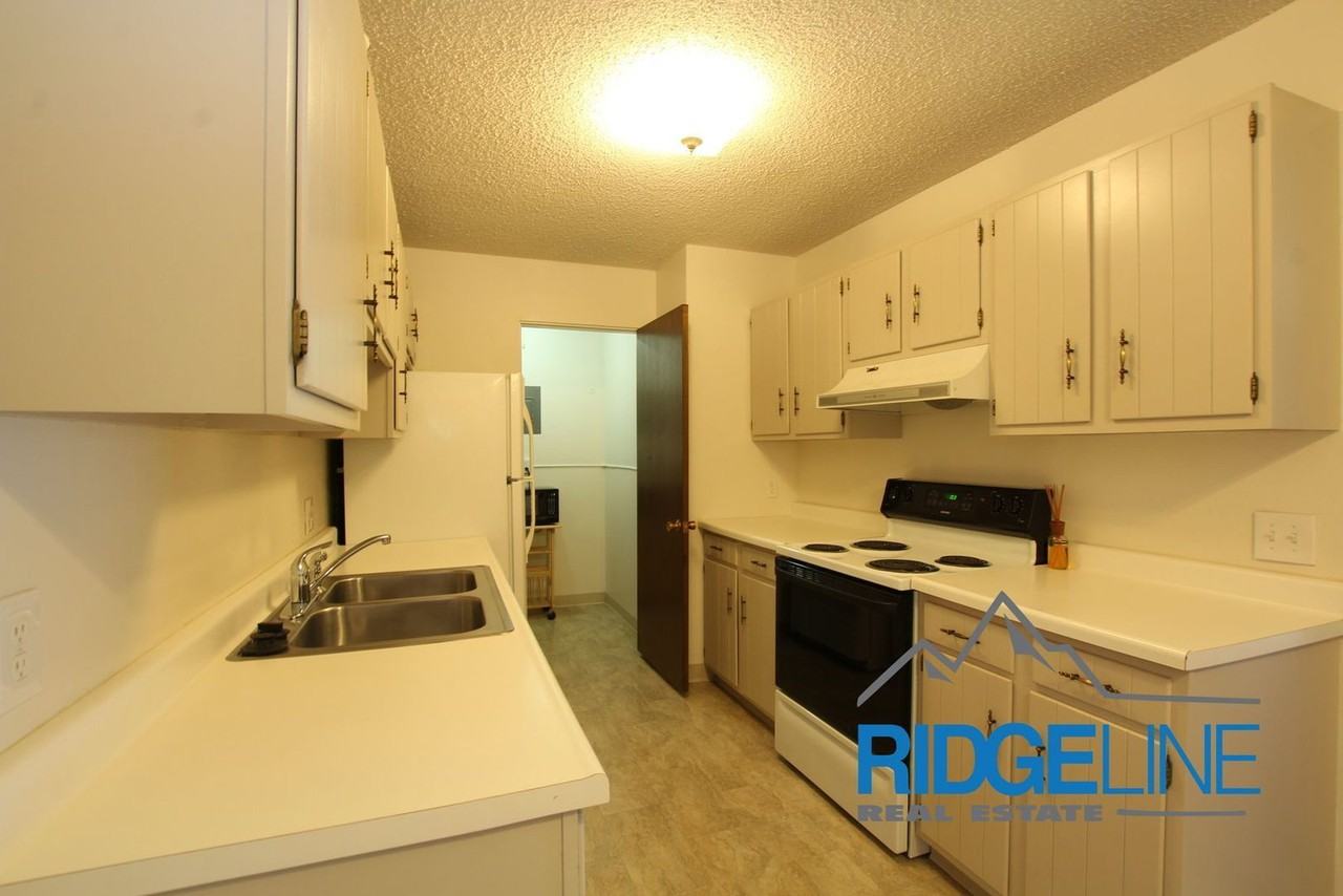 228 13th Ave S #4 - Photo 7 of 12