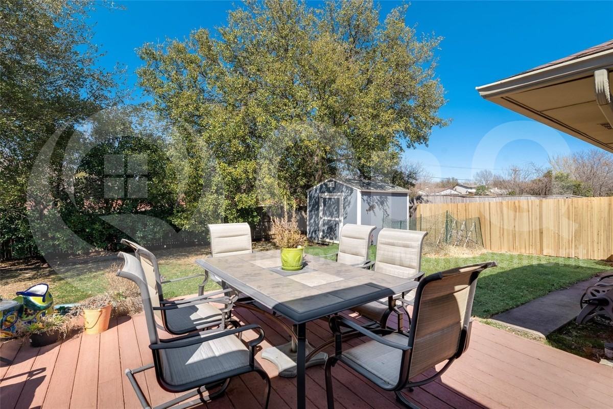 1535 Raleigh Dr - Photo 3 of 5