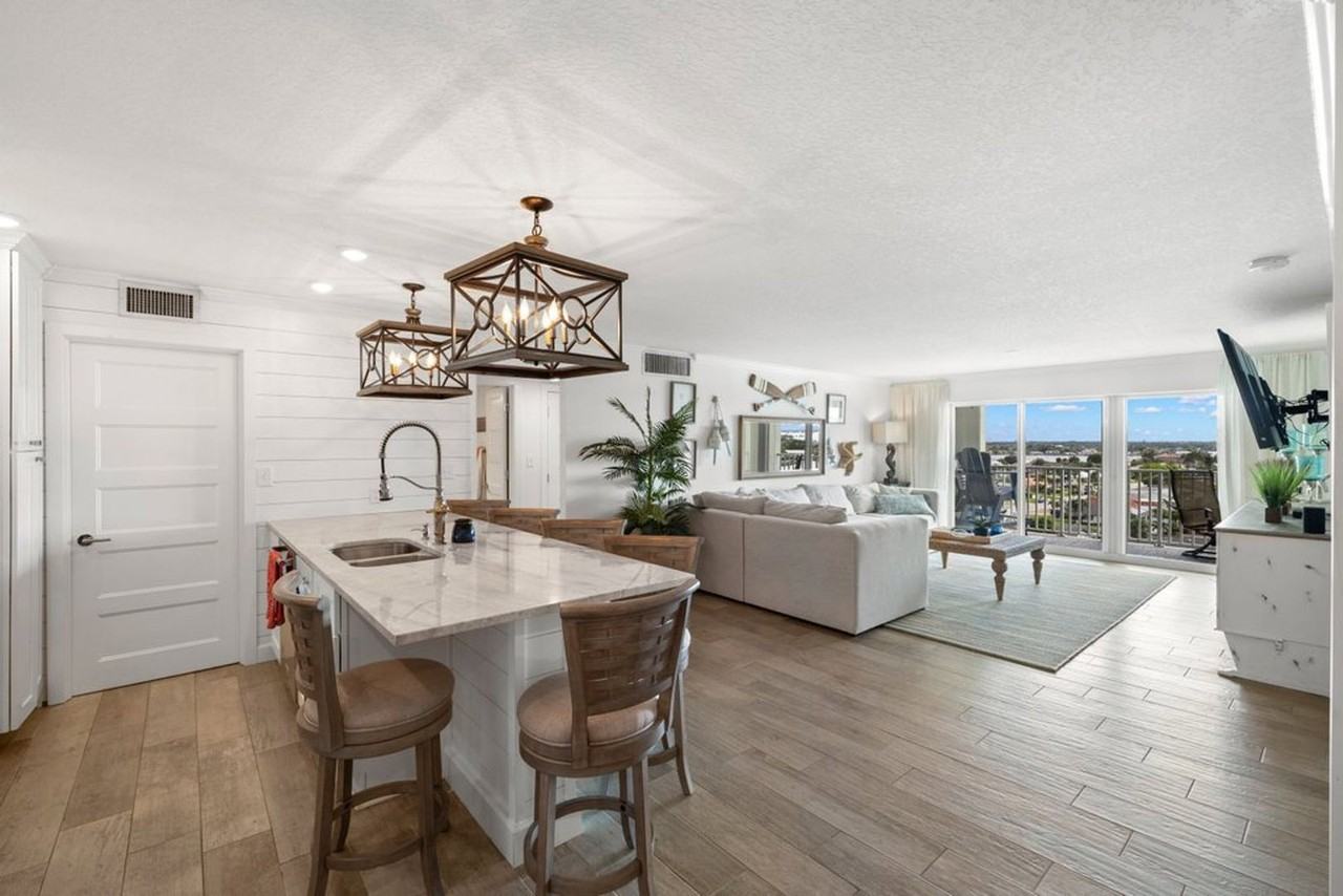 420 64th Ave #804 - Photo 4 of 30