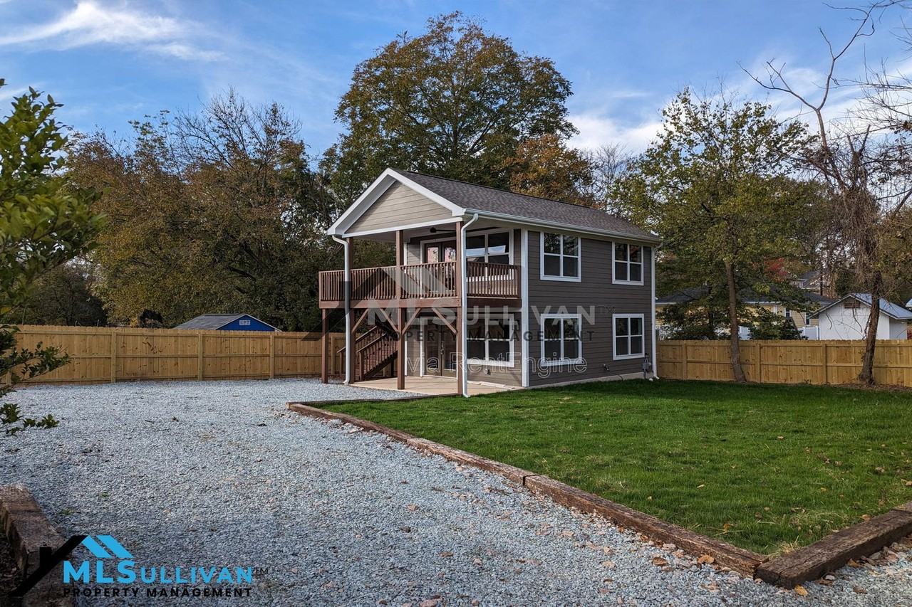 911 Carolina Ave - Photo 2 of 15