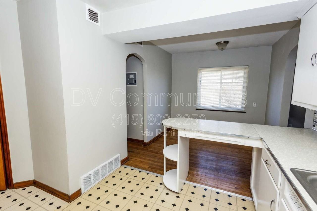 4186 Ridge Rd #4 - Photo 7 of 13