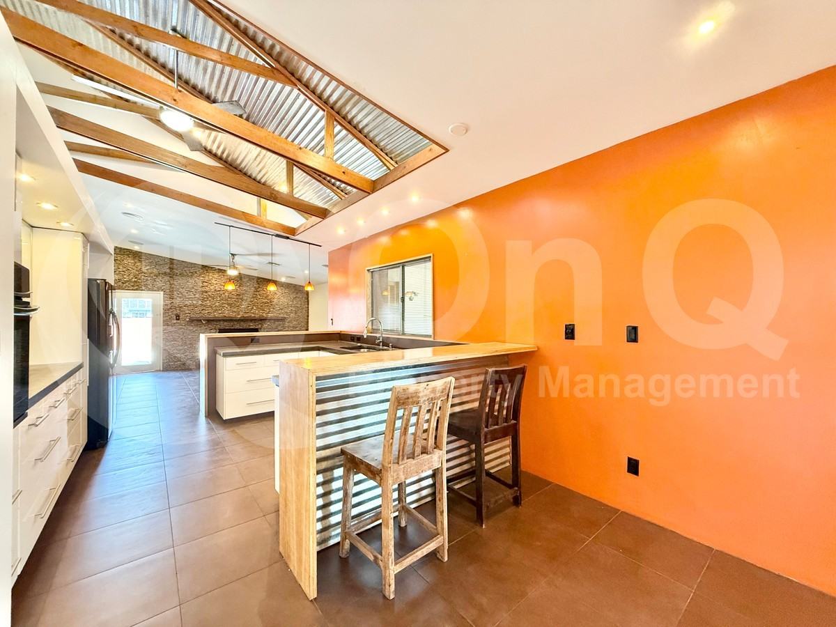 3907 S Farmer Ave - Photo 2 of 28