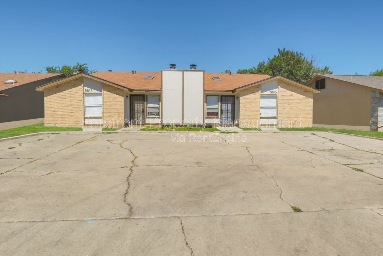 5613 Lochmoor #2 - Photo 2 of 17