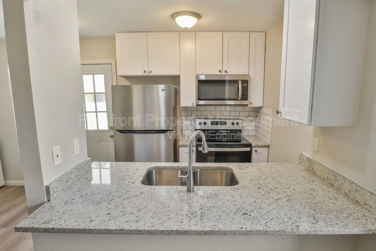 5613 Lochmoor #2 - Photo 3 of 17