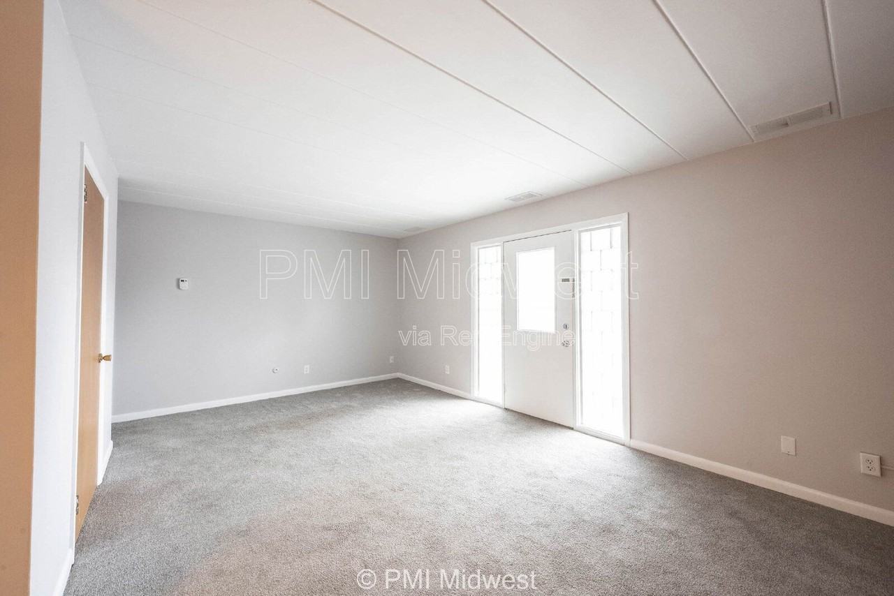 324 Progress Rd #B6 - Photo 3 of 11