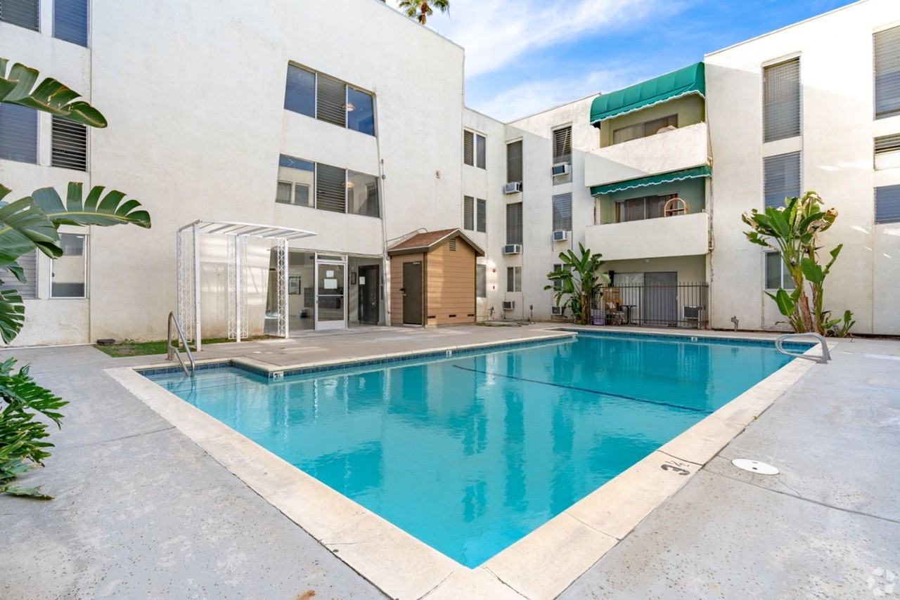 Tarzana Five Apartments - Photo 2 of 26