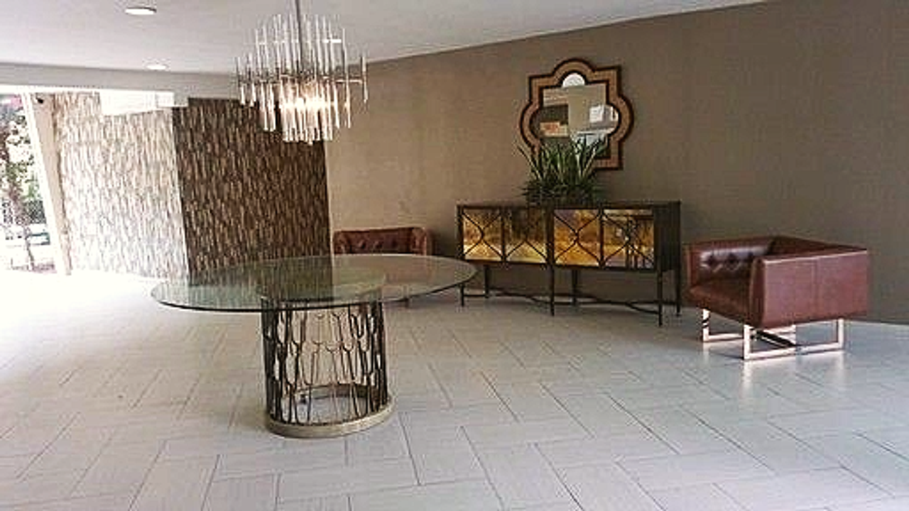 Tarzana Five Apartments - Photo 4 of 26