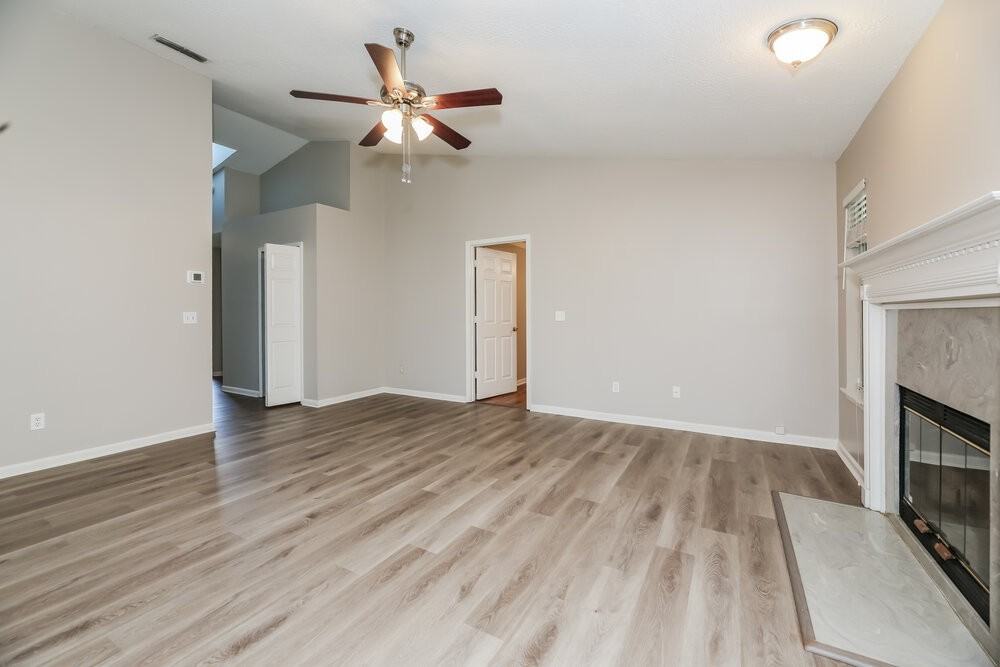 1348 High Plains Dr S - Photo 6 of 16