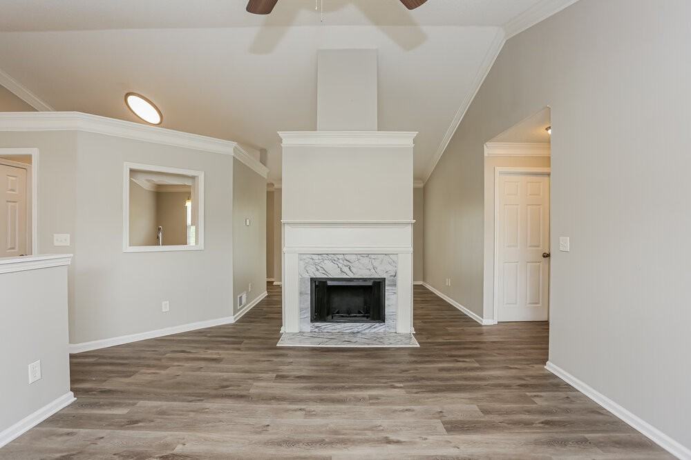 215 Ashland Manor Dr - Photo 4 of 17