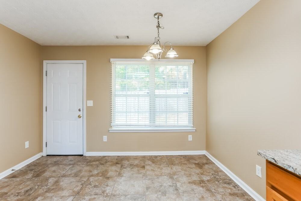430 Victoria Blvd - Photo 7 of 16