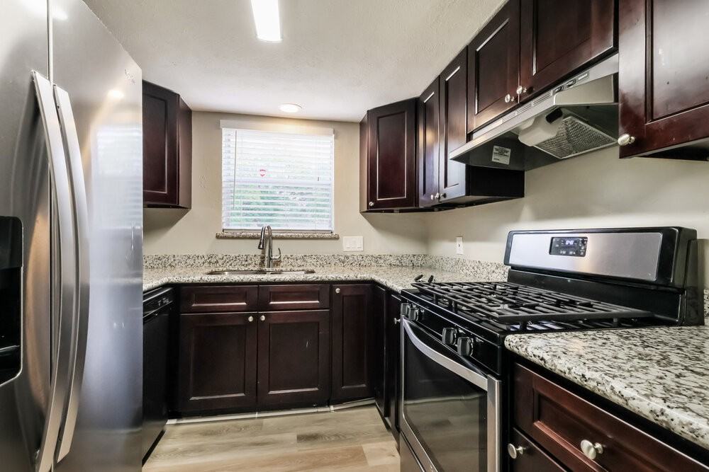 7327 Shady Vale Ln - Photo 7 of 16