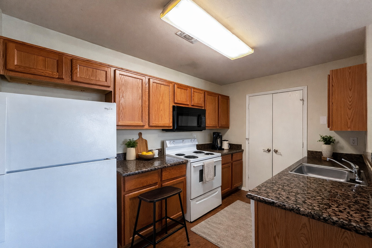 1126 1126 Avenue A Denton - Photo 5 of 23