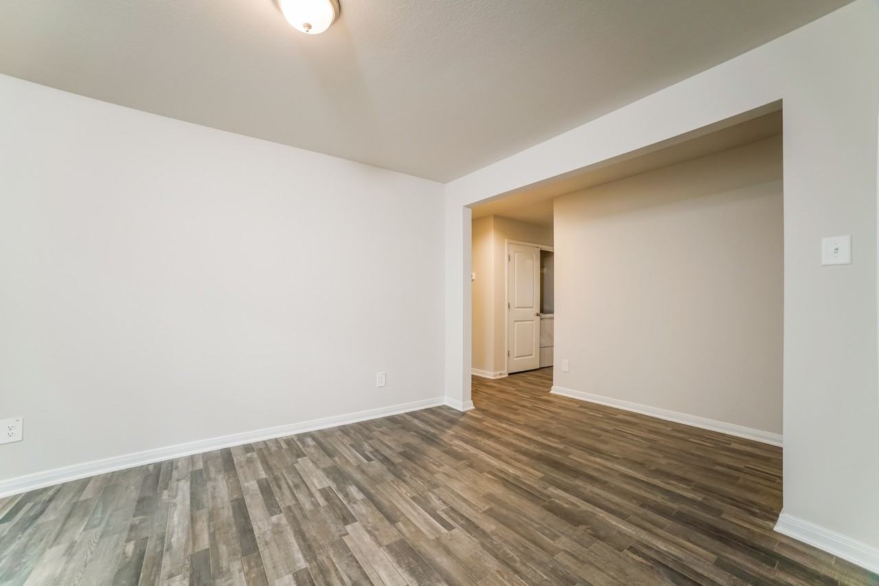 15815 Del Norte Dr - Photo 2 of 19