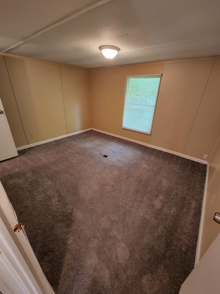 9500 Hausmond Way Rv21 *Rental* - Photo 2 of 10