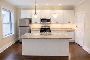 1368 E 52nd St #3W - Photo 1 of 1