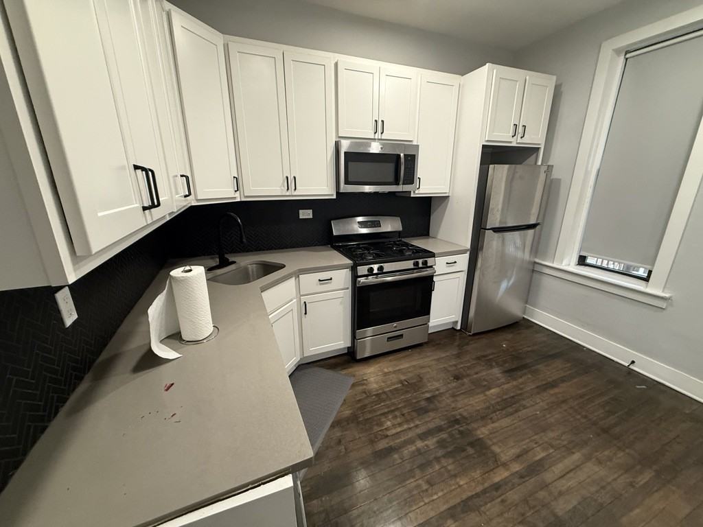 3415 N Seminary Ave #3 - Photo 2 of 13