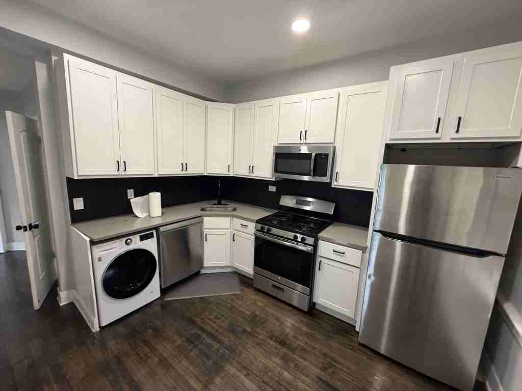 3415 N Seminary Ave #3 - Photo 3 of 13