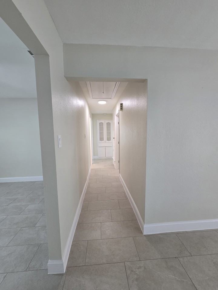 520 E Tyler St - Photo 7 of 24