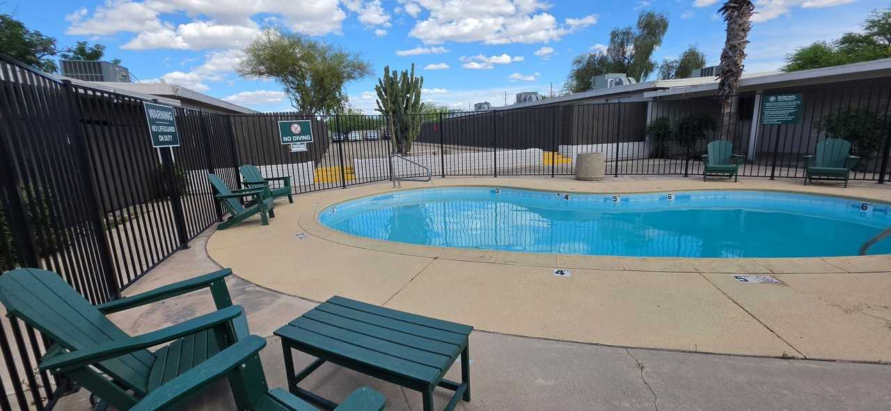 Oakwood Terrace **1 MONTH FREE MOVE IN SPECIAL!!!** - Photo 4 of 22