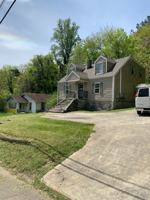 featured image of 807 Moss St #1