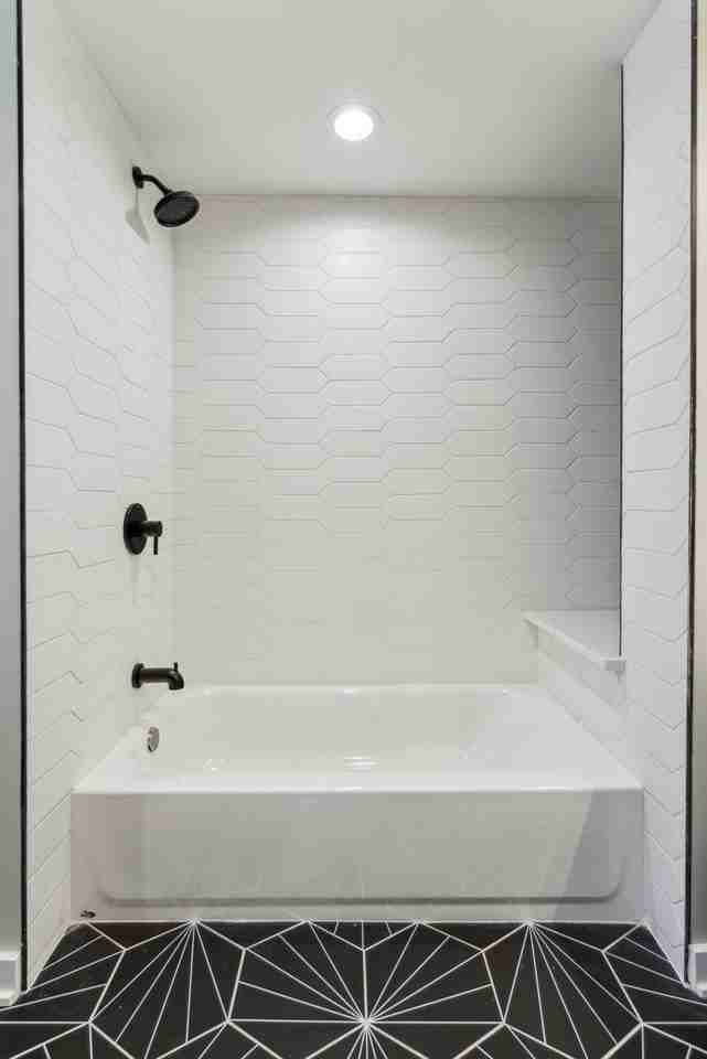 431 S 62nd St #1 - Photo 7 of 26