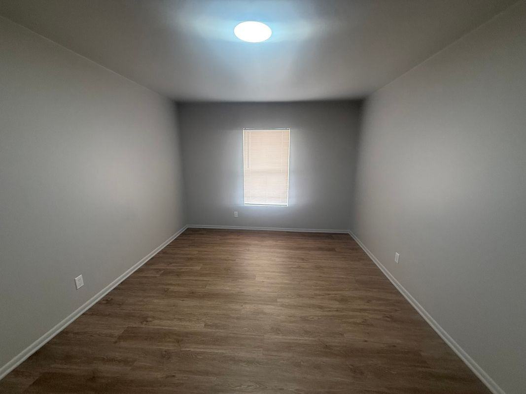 8150 Troost Ave - Photo 6 of 10