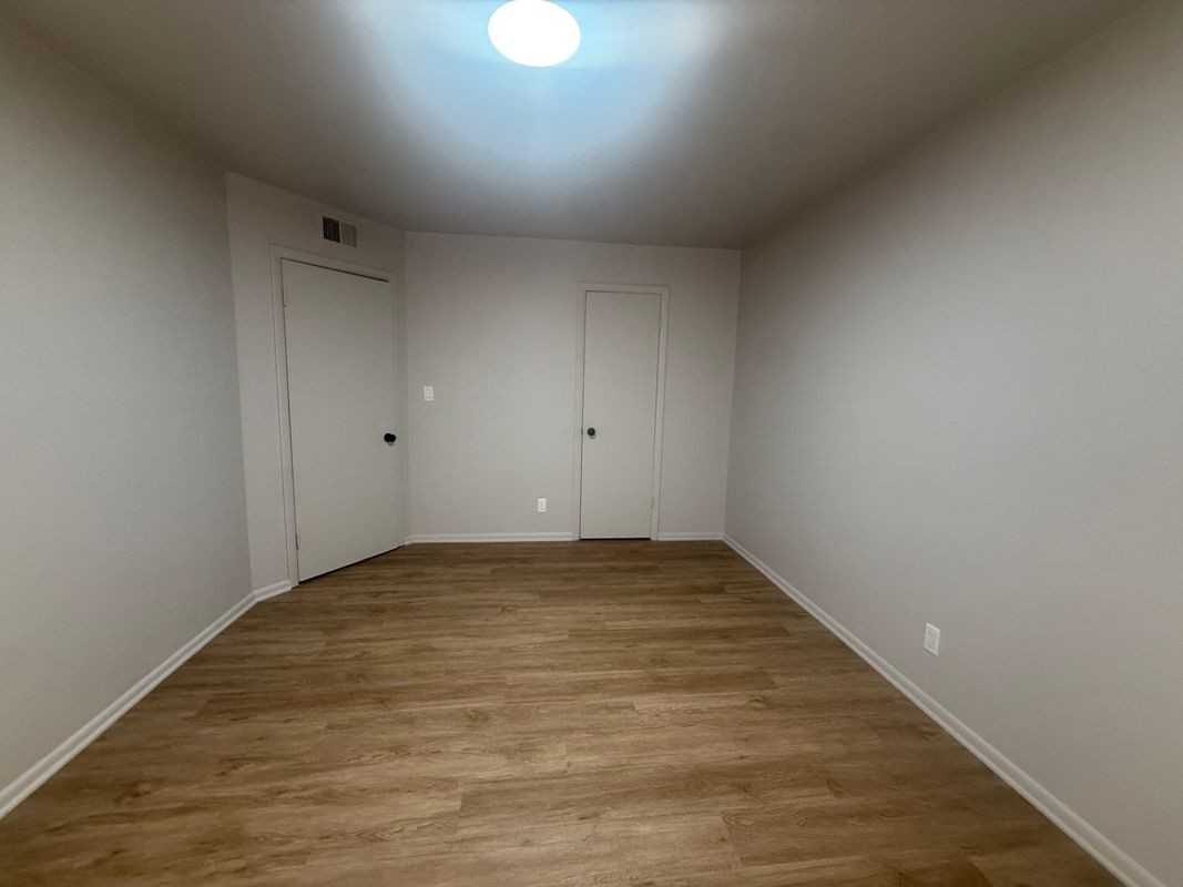 8150 Troost Ave - Photo 7 of 10