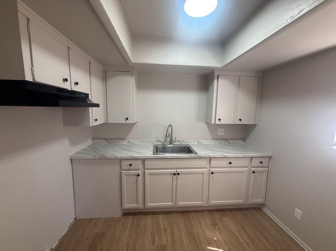 8144 Troost Ave - Photo 4 of 6