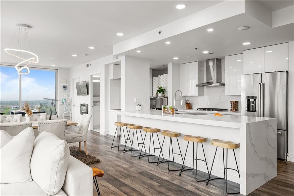 3338 Peachtree Rd - Photo 3 of 50