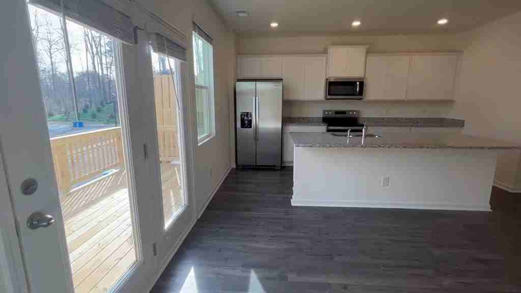 1253 Cades Walk - Photo 7 of 29