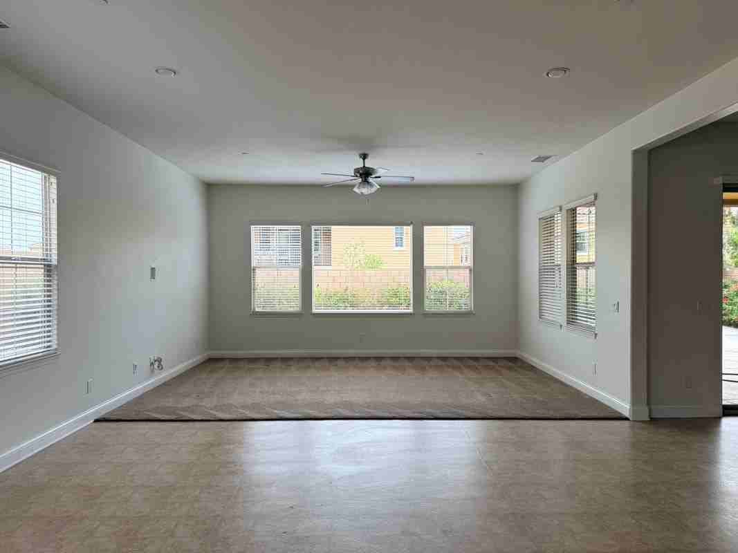 6012 Porto St - Photo 3 of 20