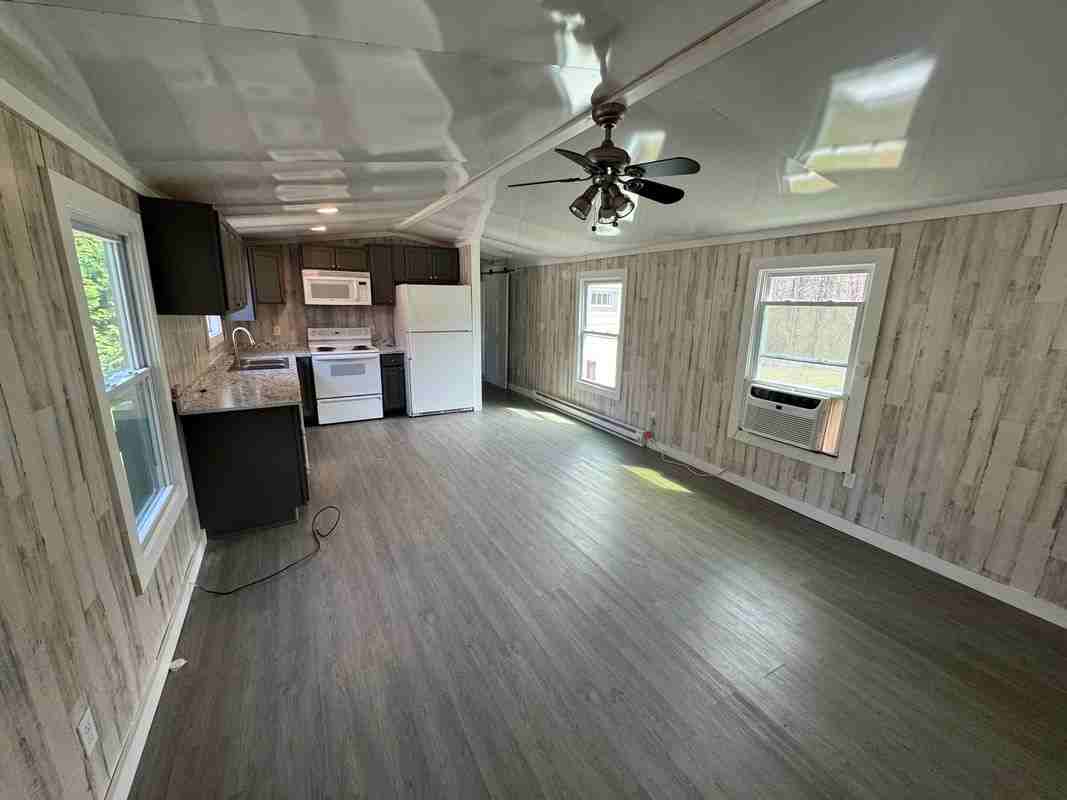 465 Summit St - Photo 2 of 19