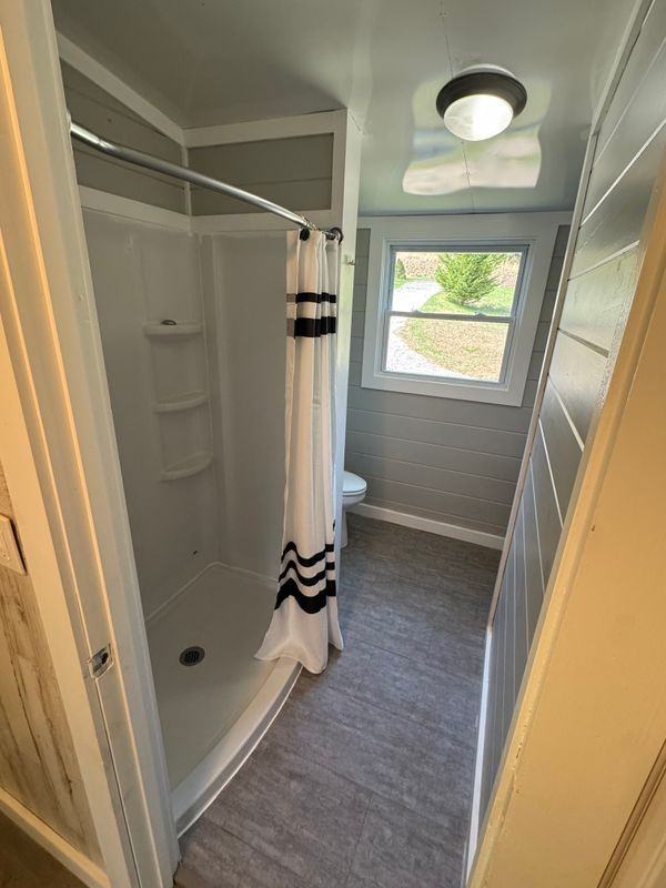 465 Summit St - Photo 4 of 19