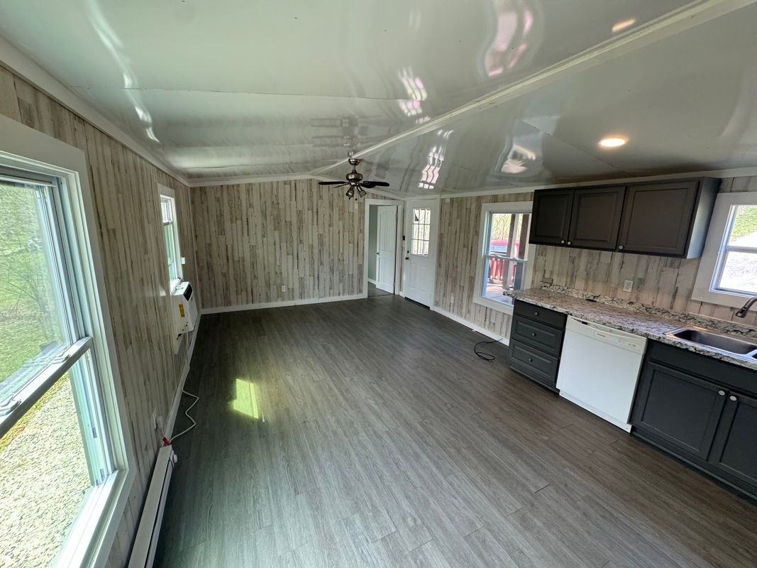 465 Summit St - Photo 6 of 19