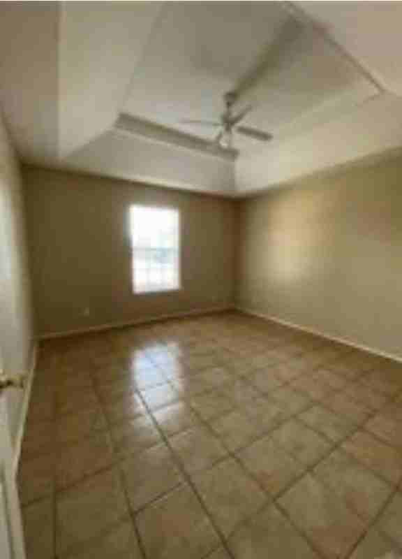 703 La Mancha Dr ##2 - Photo 3 of 6