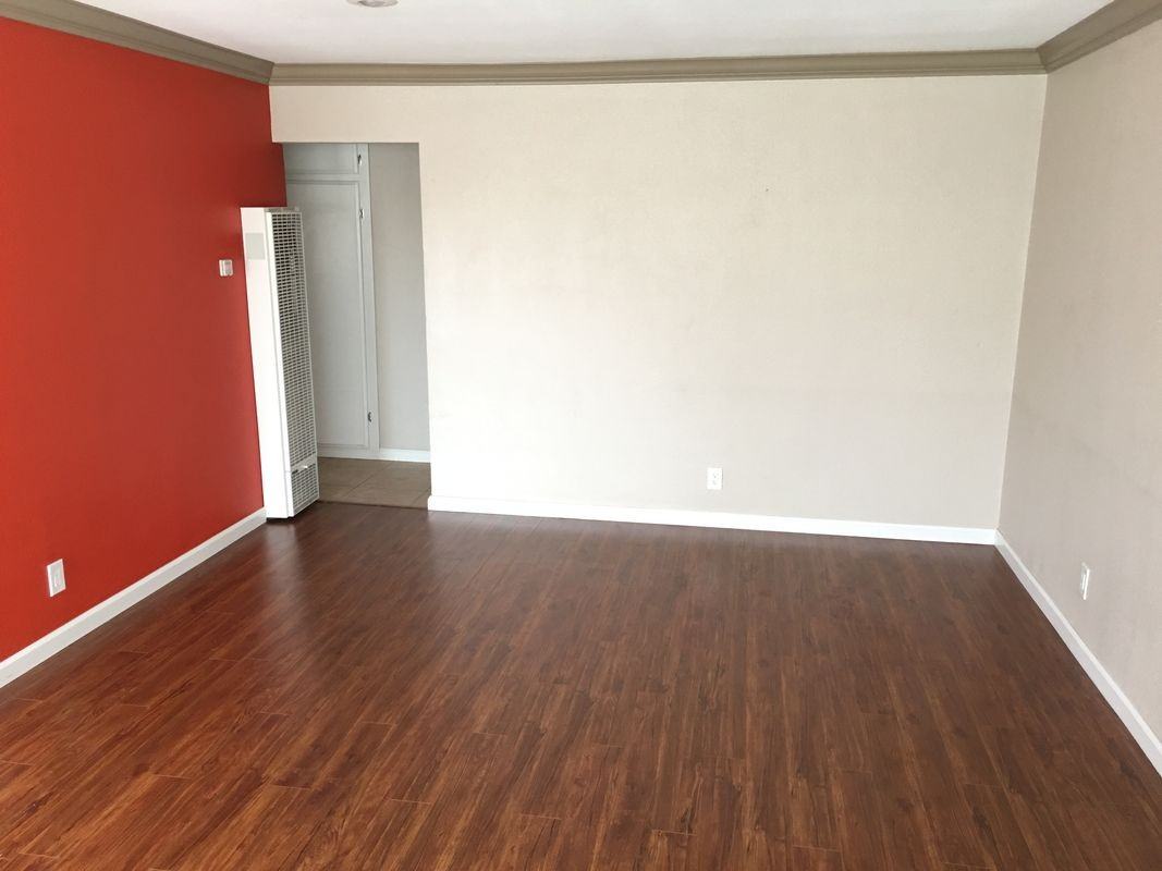 642 W 3rd St - Photo 6 of 15