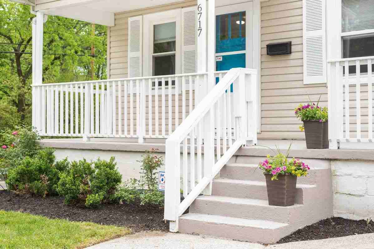 6717 E Ledge St - Photo 3 of 33