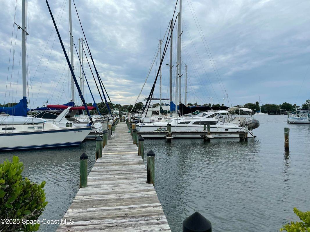12 Marina Isles Blvd - Photo 2 of 40