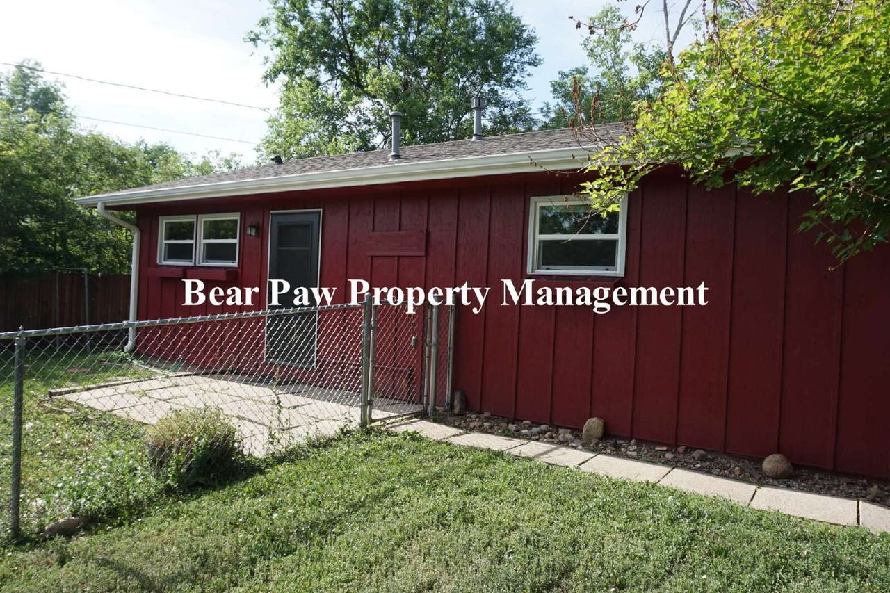 960 Loveland St #A - Photo 2 of 12