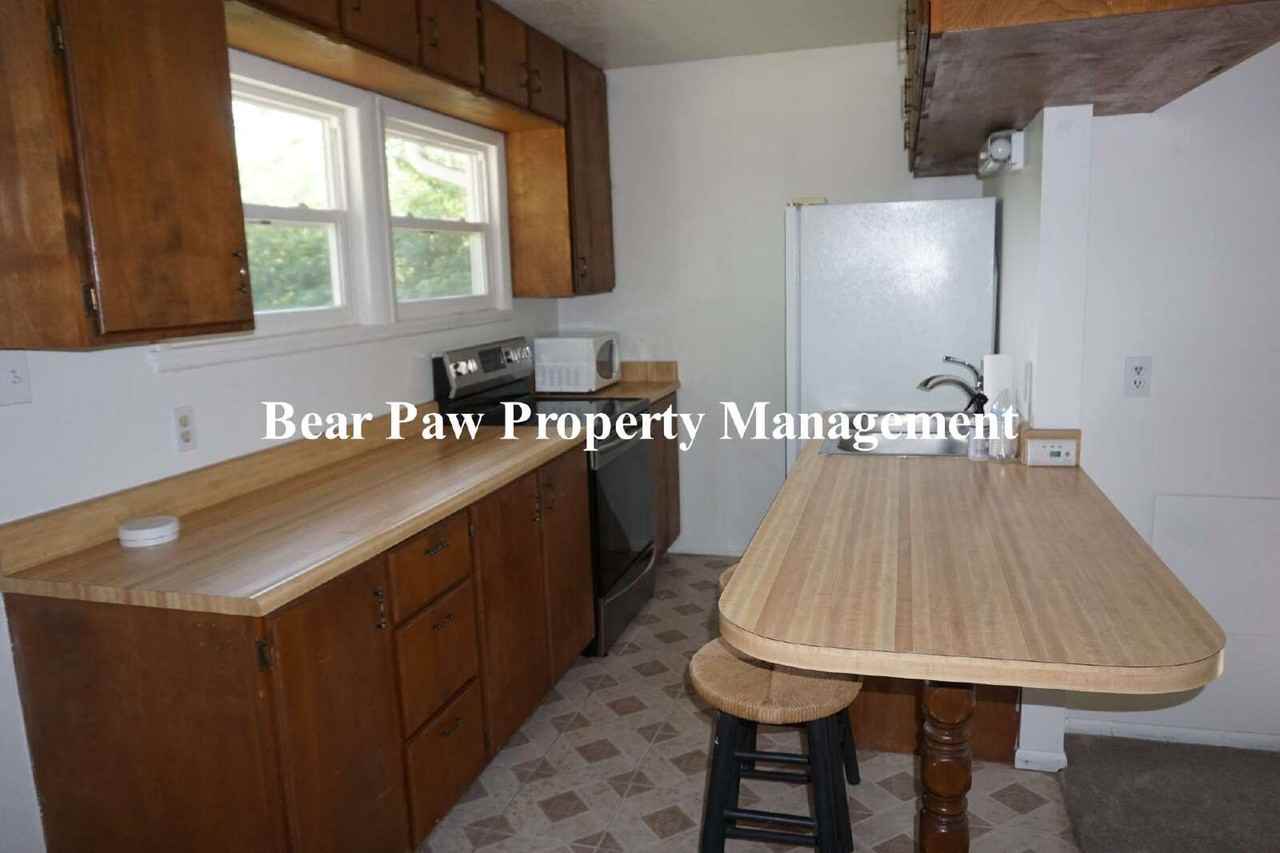 960 Loveland St #A - Photo 6 of 12