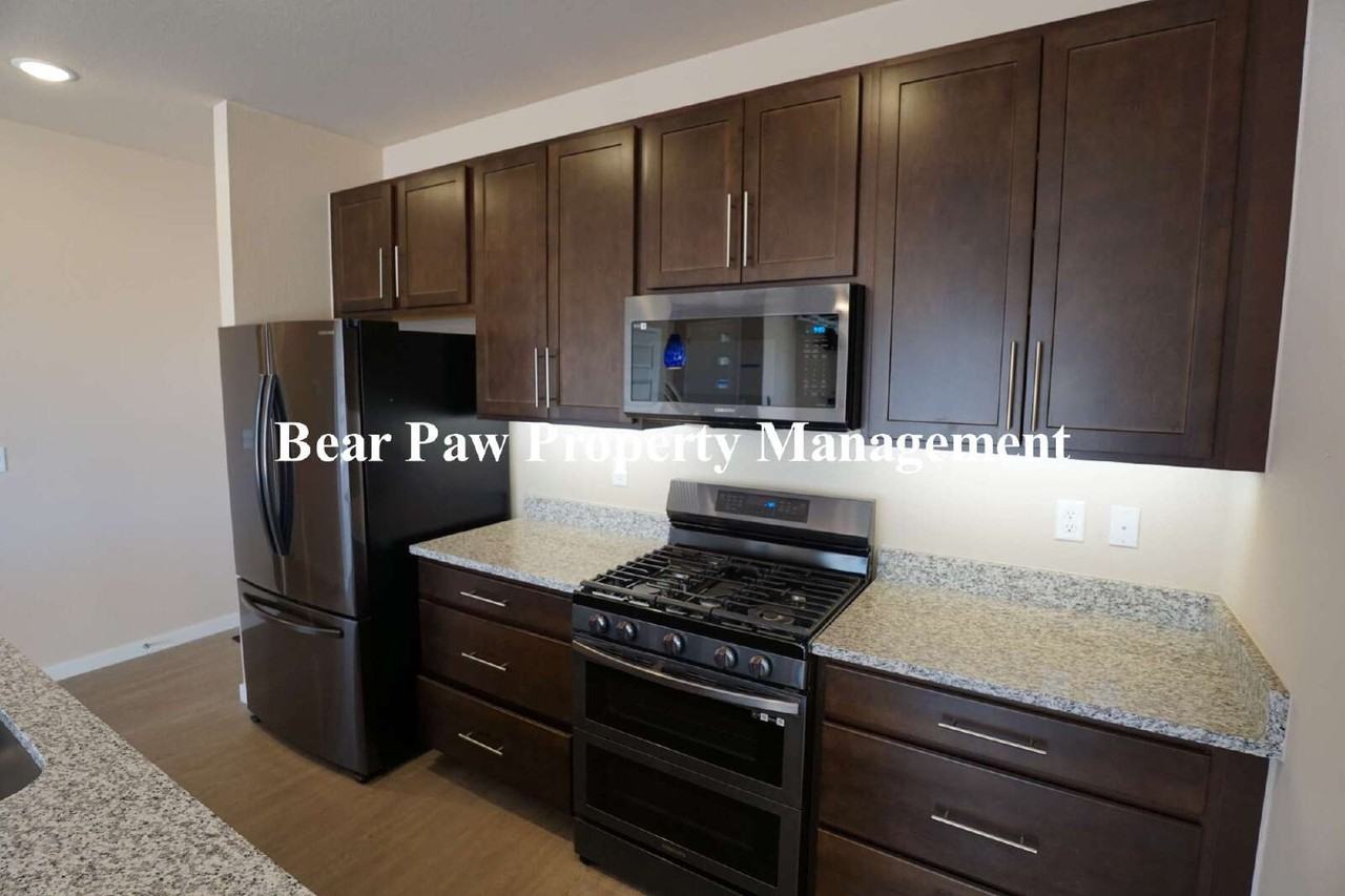 4005 S Teller St - Photo 6 of 16