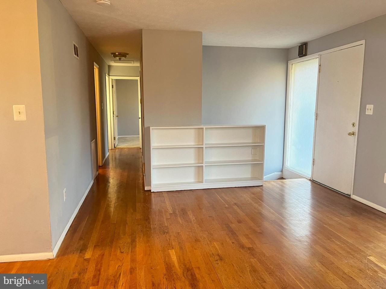 6323 Fenton Ct - Photo 5 of 32