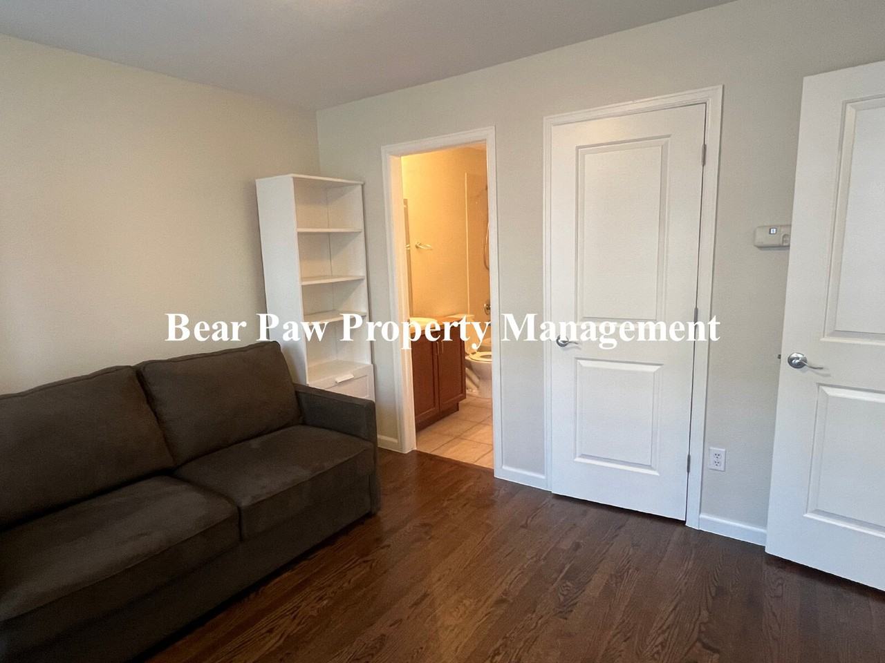 423 S Reed Ct - Photo 3 of 22