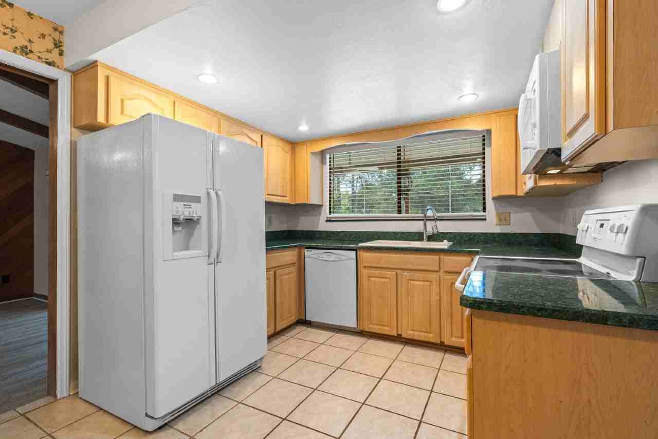 109 Harrogate Pl - Photo 7 of 34