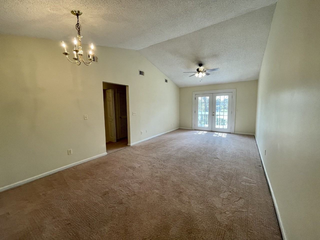 210 Magnolia Plantation Ct - Photo 3 of 14