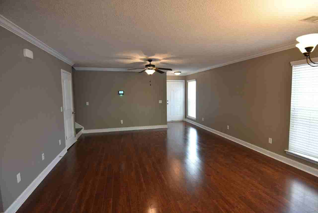 602 Amhearst Row - Photo 2 of 19