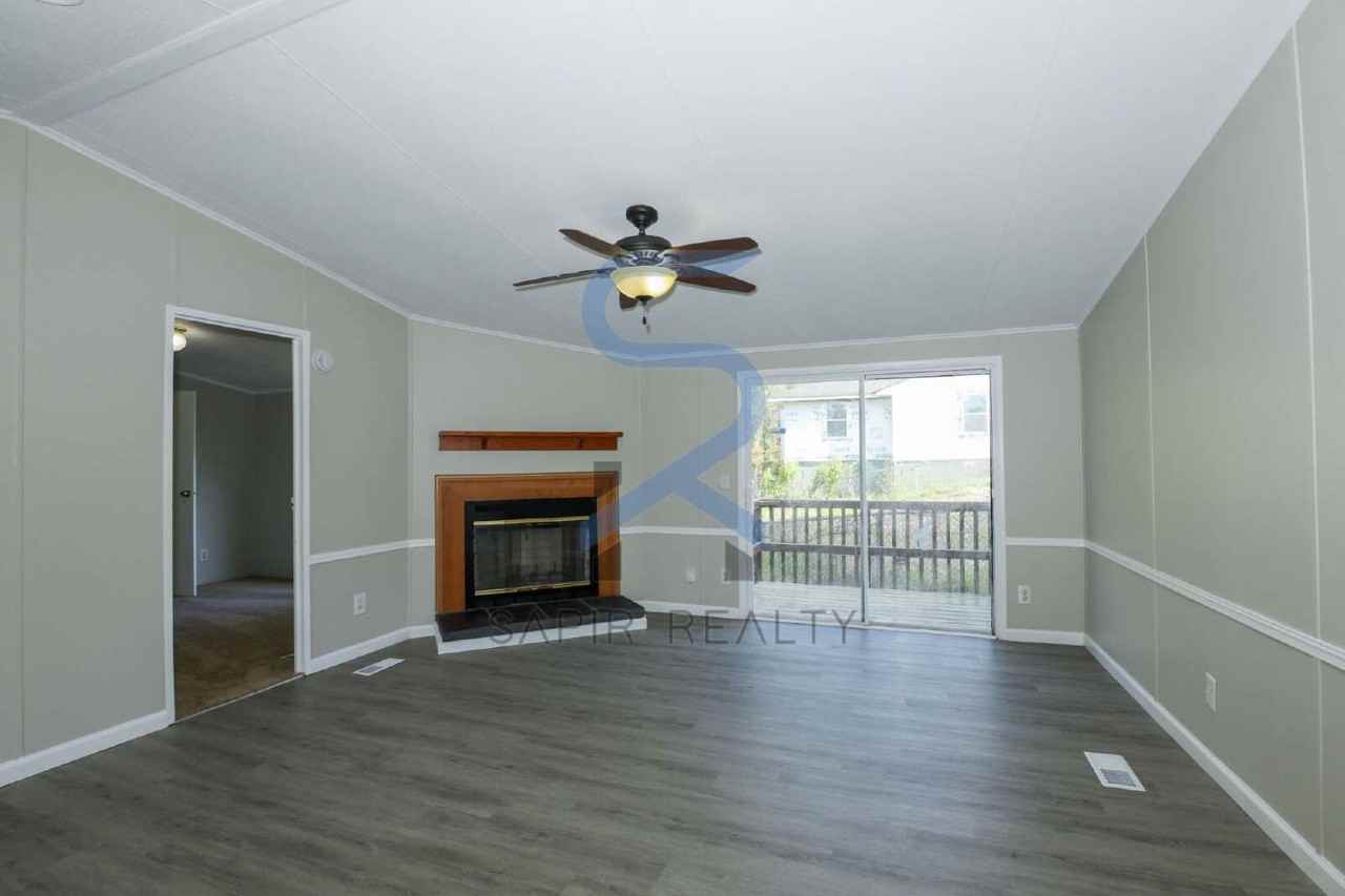 874 Center Hill Ave Nw - Photo 3 of 18