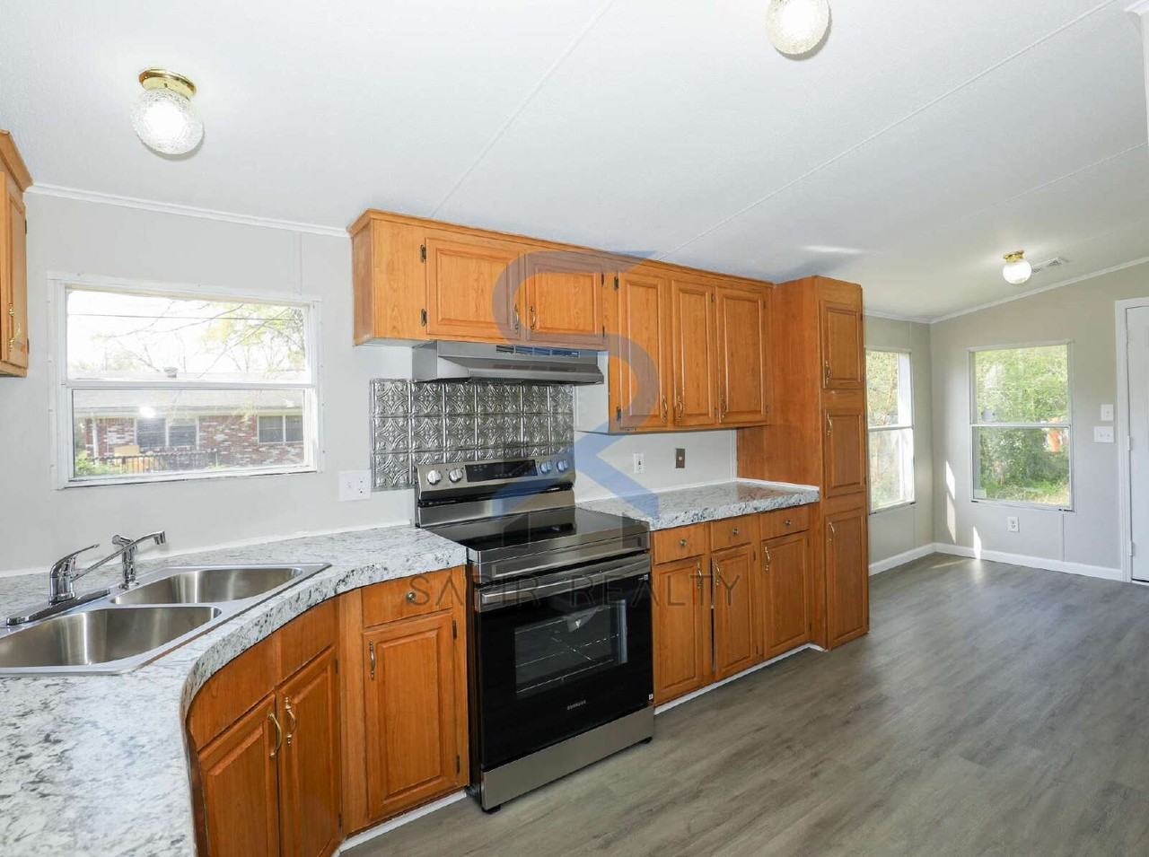 874 Center Hill Ave Nw - Photo 7 of 18