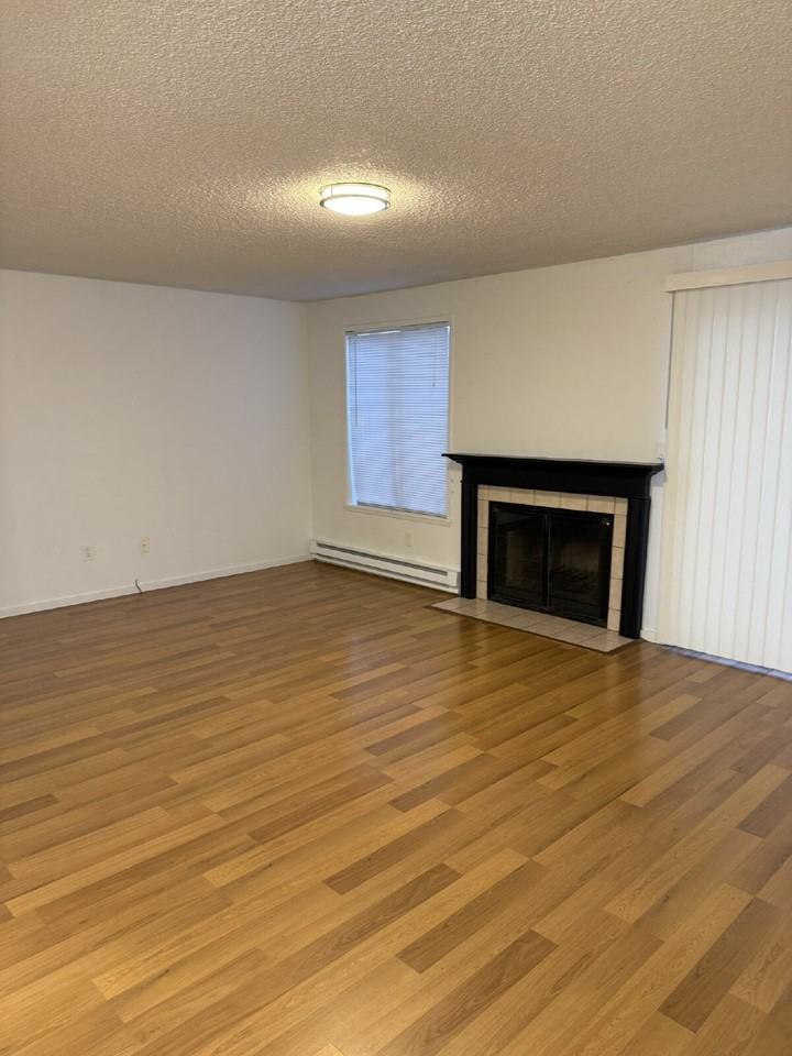 1826 Maple Ln Apt H48 - Photo 5 of 11