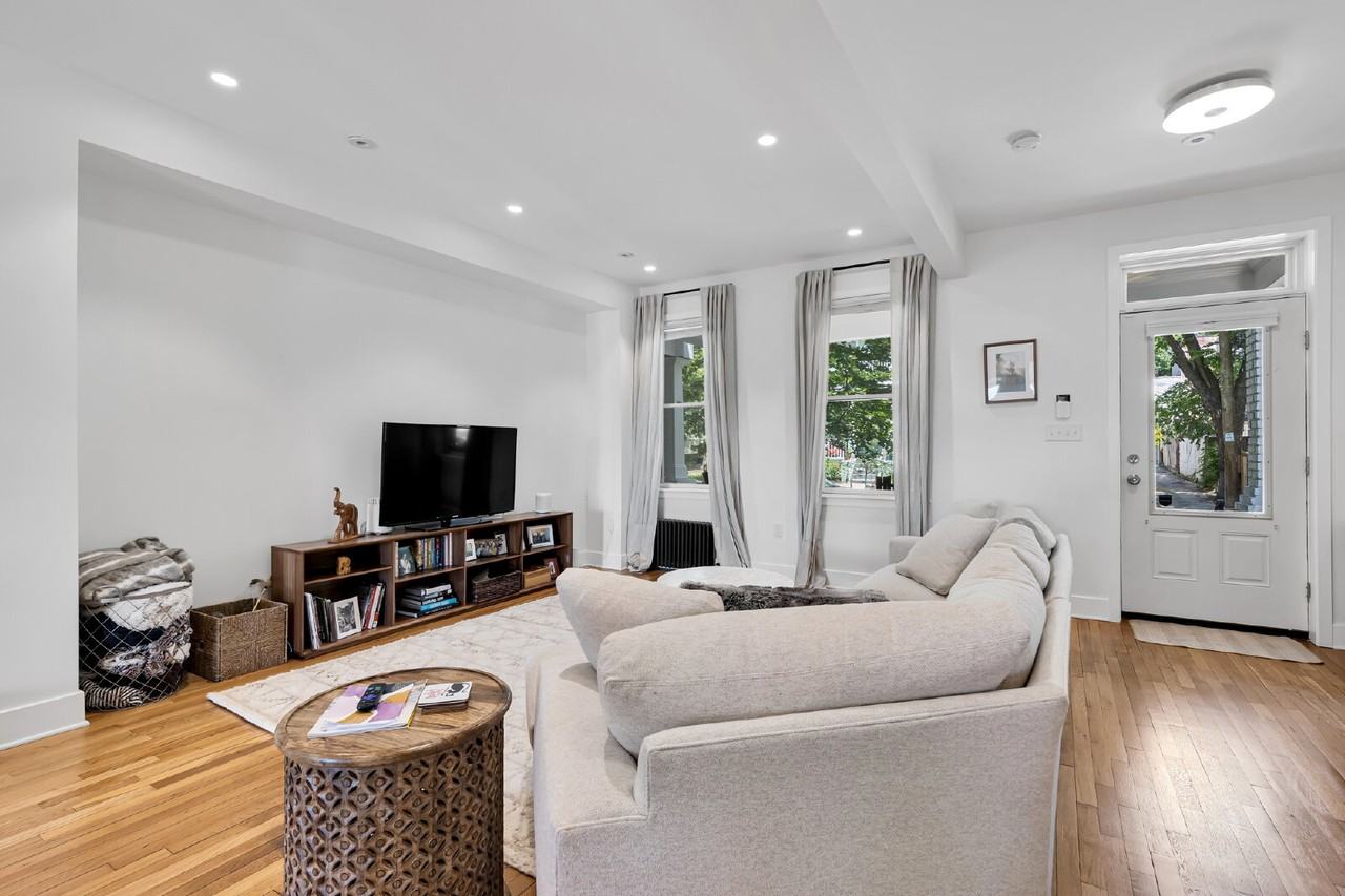 4008 Marlboro Pl Nw - Photo 6 of 27